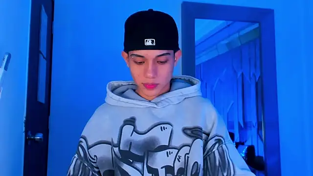 Snapshot of Sebax_Young chatting on 03-13-26, 03:55 Sebax Young online show from 03-13-26, 03:55