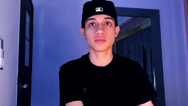 Snapshot of Sebax_Young chatting on 02-20-26, 08:44 Sebax Young online show from 02-20-26, 08:44