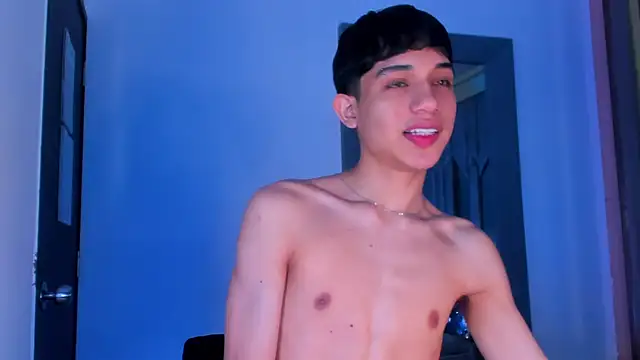 Snapshot of Sebax_Young chatting on 03-08-26, 08:34 Sebax Young online show from 03-08-26, 08:34