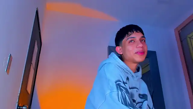 Snapshot of Sebax_Young chatting on 04-02-26, 04:19 Sebax Young online show from 04-02-26, 04:19