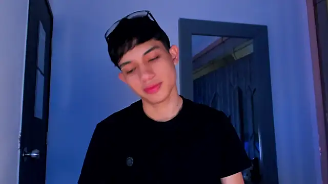 Snapshot of Sebax_Young chatting on 03-07-26, 09:42 Sebax Young online show from 03-07-26, 09:42