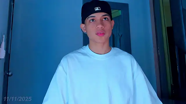 Sebax Young online show from 11-11-25, 08:03