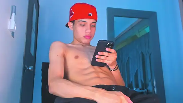 Sebax Young online show from 12-20-25, 08:22