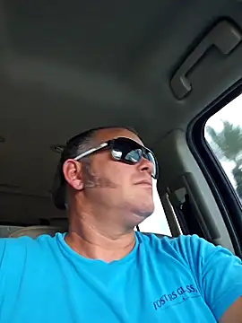 cubanitofeliz40 online show from 10-27-25, 08:10