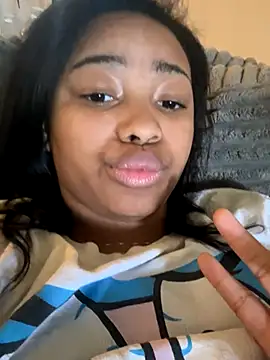 nuttybutter999999 online show from 10-21-25, 04:06