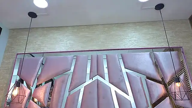 Snapshot of ThaliaCross chatting on 02-02-26, 07:57 ThaliaCross online show from 02-02-26, 07:57