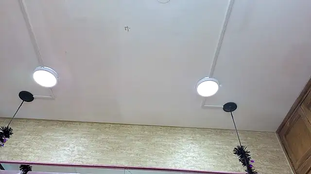 ThaliaCross online show from 11-12-25, 08:23