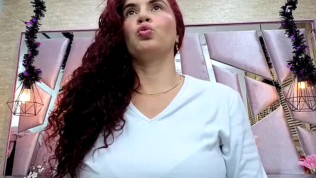 ThaliaCross online show from 12-01-25, 07:48