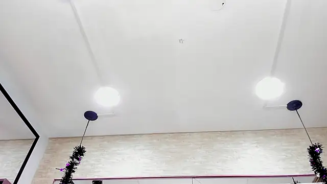 ThaliaCross online show from 11-01-25, 07:52