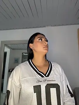 nicolexxaleja online show from 04-13-26, 09:19