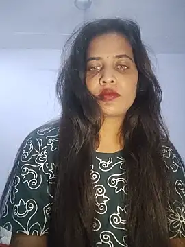 Snapshot of cute_radhikaa chatting on 05-31-26, 07:14 cute radhikaa online show from 05-31-26, 07:14