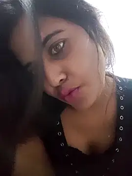 Snapshot of cute_radhikaa chatting on 05-21-26, 07:06 cute radhikaa online show from 05-21-26, 07:06