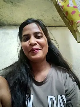 Snapshot of cute_radhikaa chatting on 05-16-26, 06:34 cute radhikaa online show from 05-16-26, 06:34