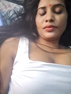Snapshot of cute_radhikaa chatting on 04-04-26, 06:03 cute radhikaa online show from 04-04-26, 06:03