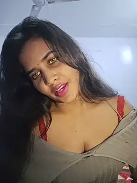 Snapshot of cute_radhikaa chatting on 06-16-26, 10:15 cute radhikaa online show from 06-16-26, 10:15