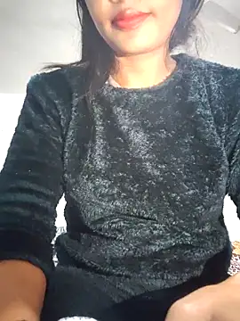 cute radhikaa online show from 12-18-25, 06:34