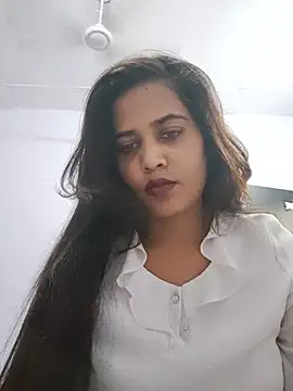 Snapshot of cute_radhikaa chatting on 06-26-26, 05:13 cute radhikaa online show from 06-26-26, 05:13