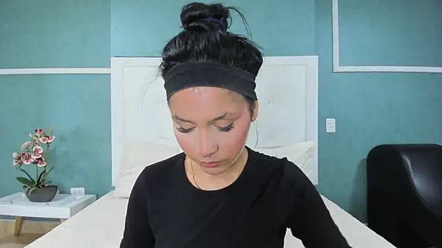 ania gomez online show from 09-26-25, 09:21