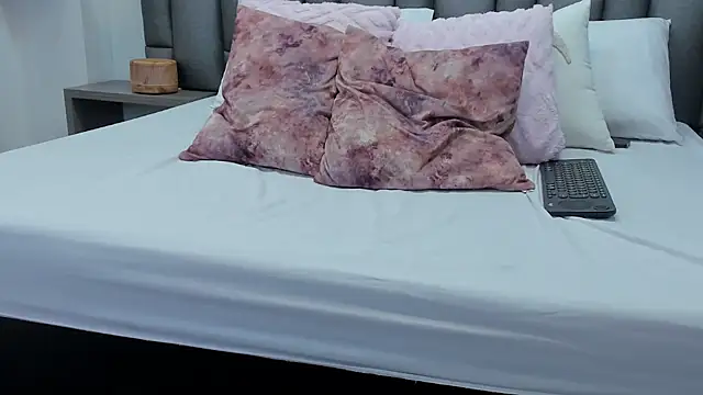 ZoeKrug online show from 02-26-26, 12:16