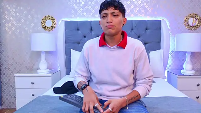 ZoeKrug online show from 11-29-25, 11:32