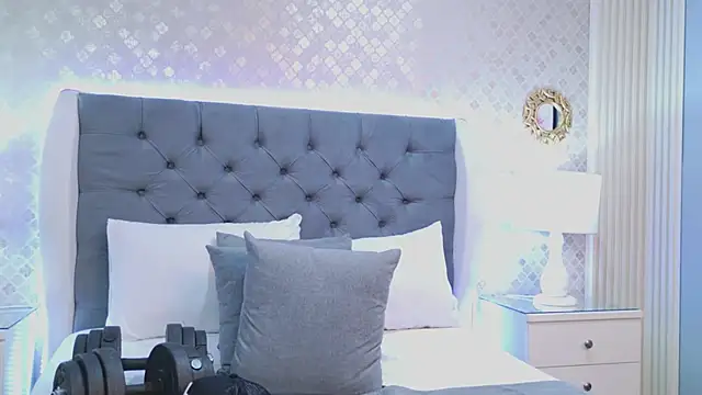 ZoeKrug online show from 01-18-26, 03:26