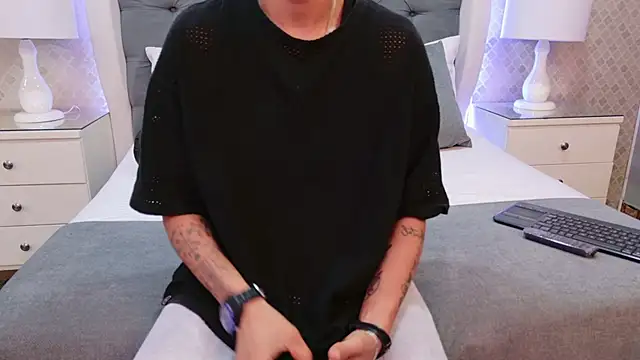 ZoeKrug online show from 01-08-26, 11:38