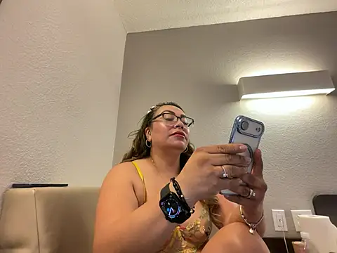 SamyHot2025 online show from 04-04-26, 07:09