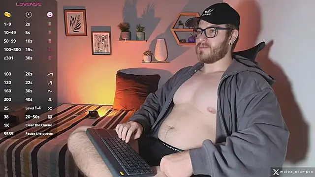 mateo ocampo online show from 11-27-25, 08:09