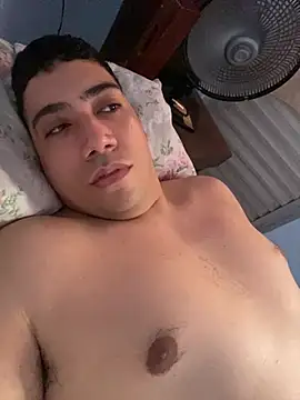 Snapshot of Paulo199117 chatting on 07-30-26, 05:01 Paulo199117 online show from 07-30-26, 05:01