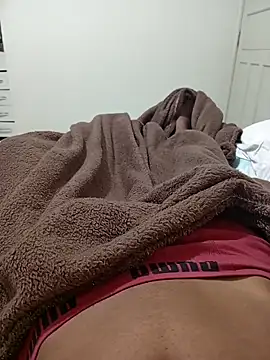 Snapshot of Luan_11839 chatting on 10-15-25, 03:05 Luan 11839 online show from 10-15-25, 03:05