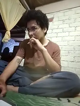 LecheDeSoya666 online show from 12-17-25, 04:50