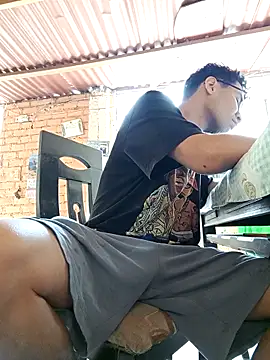 Snapshot of LecheDeSoya666 chatting on 10-02-25, 04:54 LecheDeSoya666 online show from 10-02-25, 04:54