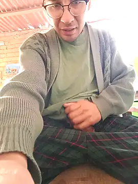Snapshot of LecheDeSoya666 chatting on 10-05-25, 07:37 LecheDeSoya666 online show from 10-05-25, 07:37