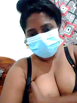 Snapshot of boosypussy chatting on 07-01-26, 01:33 boosypussy online show from 07-01-26, 01:33