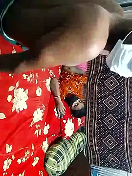 Snapshot of MONiSHA-moni-21 chatting on 09-25-25, 09:26 MONiSHA-moni-21 online show from 09-25-25, 09:26