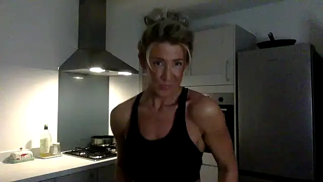 Snapshot of Bratty-Blonde55 chatting on 10-07-25, 06:31 Bratty-Blonde55 online show from 10-07-25, 06:31