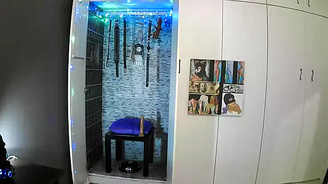 BaDSubMiss online show from 10-17-25, 04:27