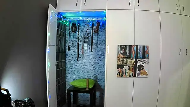 BaDSubMiss online show from 10-09-25, 04:02
