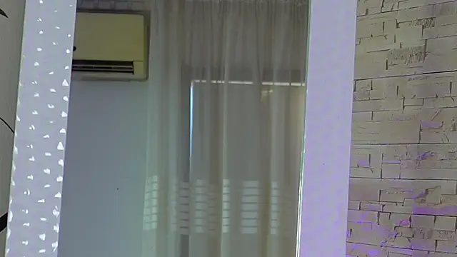 LucyLextonX online show from 10-29-25, 06:23