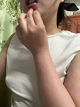 LinYi Office online show from 02-03-26, 06:51