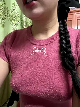 LinYi Office online show from 12-16-25, 01:32