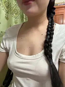 LinYi Office online show from 11-08-25, 01:09