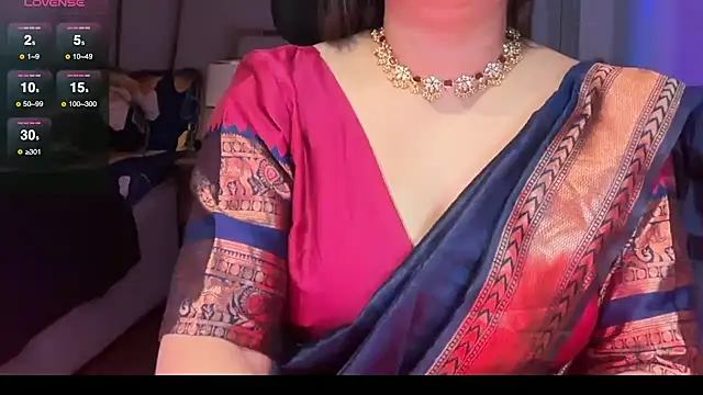 Snapshot of SunhariGirl chatting on 09-24-25, 03:35 SunhariGirl online show from 09-24-25, 03:35