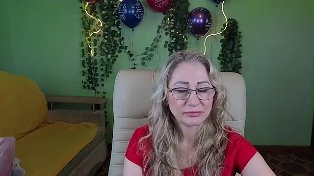 Snapshot of Habibi_Honeyy chatting on 09-09-25, 04:55 Habibi Honeyy online show from 09-09-25, 04:55