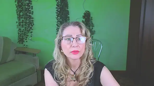 Snapshot of Habibi_Honeyy chatting on 05-24-26, 01:11 Habibi Honeyy online show from 05-24-26, 01:11