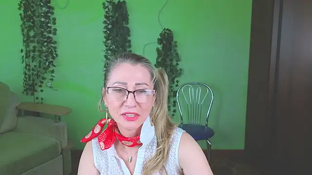 Snapshot of Habibi_Honeyy chatting on 05-23-26, 01:21 Habibi Honeyy online show from 05-23-26, 01:21