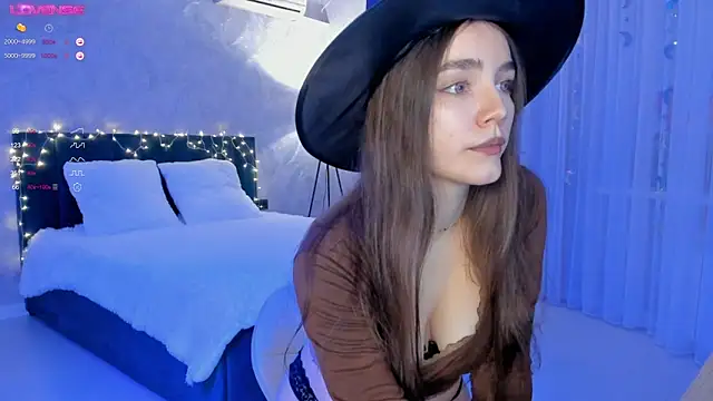 sweete chantal online show from 10-31-25, 05:20