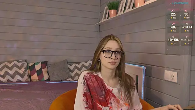 Vikki wyye online show from 10-14-25, 06:47