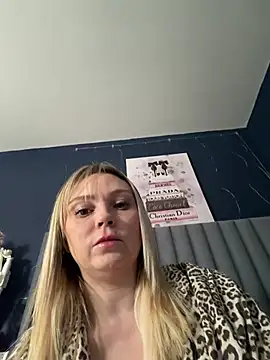 Snapshot of Star-36 chatting on 02-12-26, 10:59 Star-36 online show from 02-12-26, 10:59