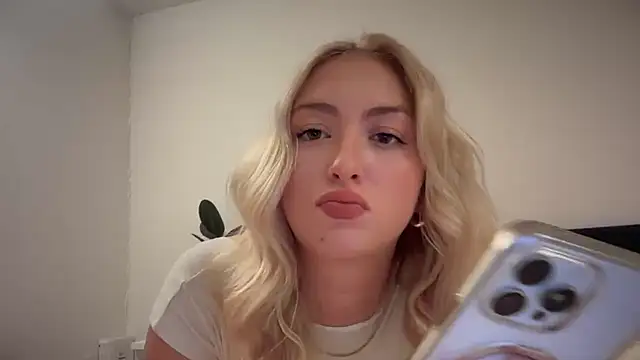 Kitty Swetty online show from 02-17-26, 07:55